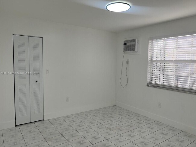 Building Photo - 3081 NW 94th St