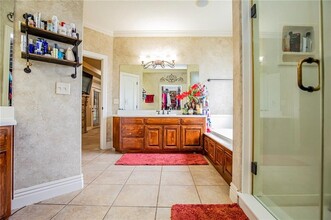 Building Photo - 1706 NW Autumn Ave