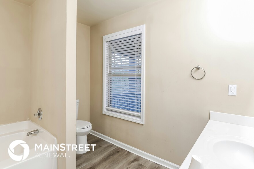 Building Photo - 1625 Yukon Ct