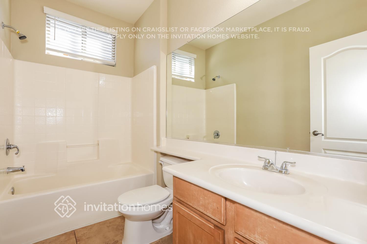 Building Photo - 3688 E Sundance Ave