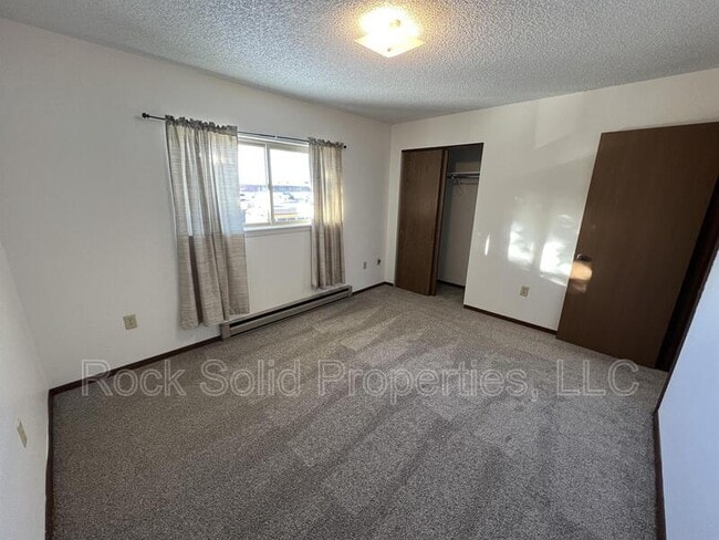 Building Photo - 4149 Van Buren Ave