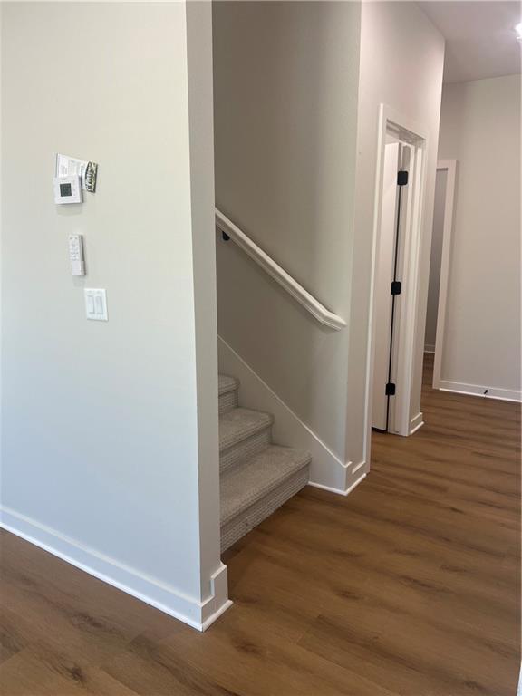 Building Photo - 550 Cosmos St