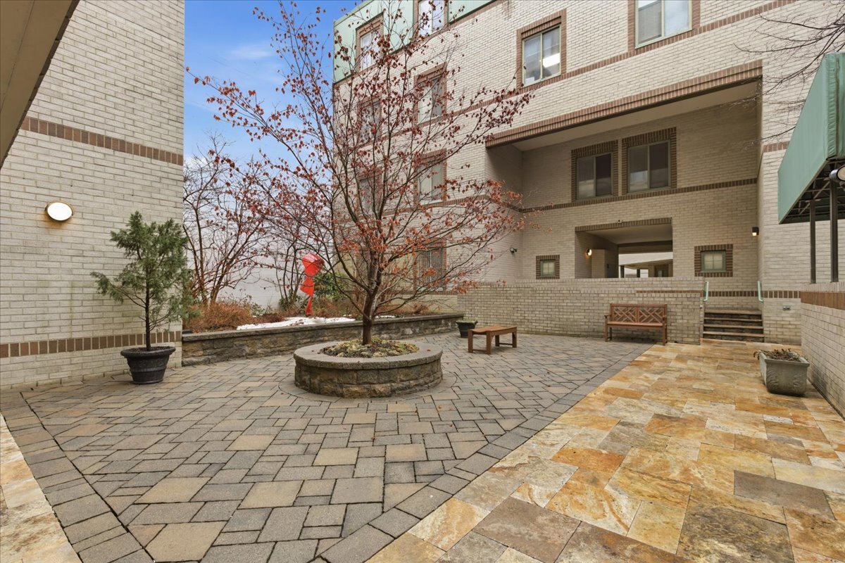 Building Photo - 2141 Wisconsin Ave NW