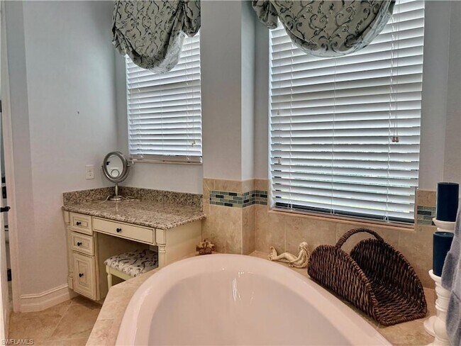 Building Photo - 9923 Corso Bello Dr