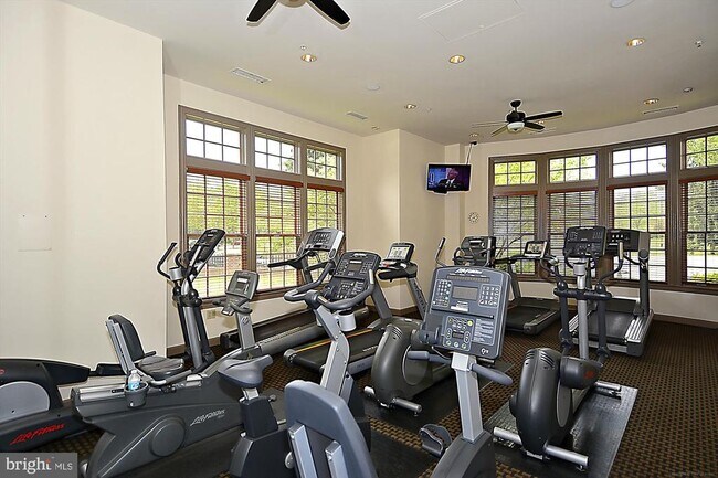 Building Photo - 333 Prettyman Dr