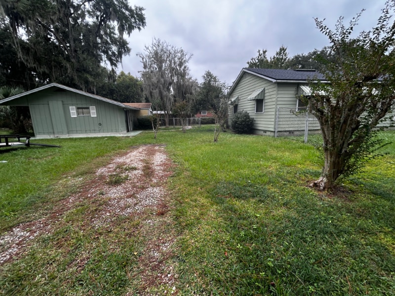 Building Photo - 2652 Merwyn Rd