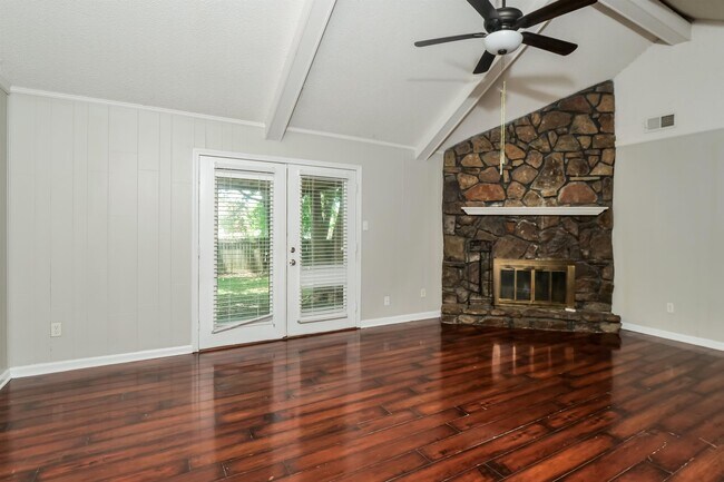 Building Photo - 8210 Valley Ridge Trail