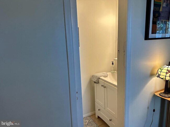 Building Photo - 441 Tomlinson Rd