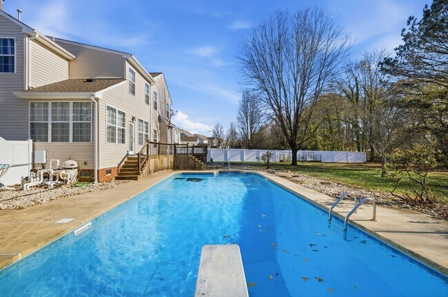 Building Photo - Quailshire Estates 4 Bed, 2.5 Bath Home in Chesapeake, VA