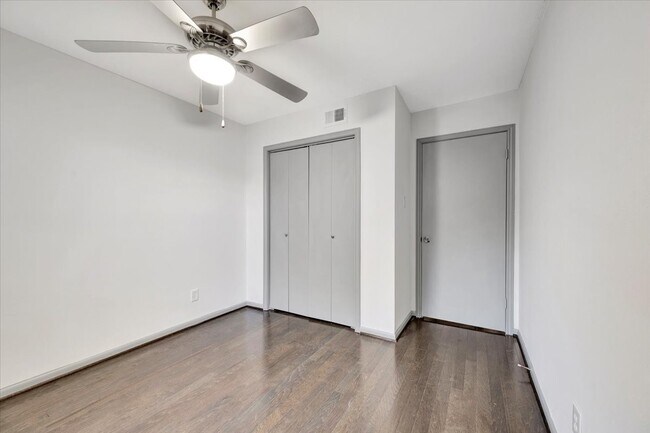 Building Photo - 1601 S Shepherd Dr