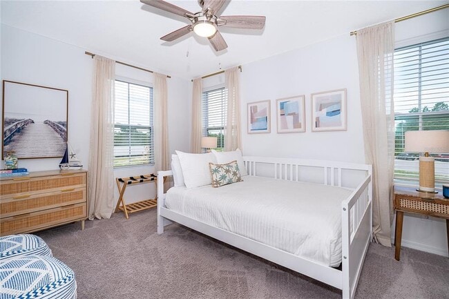Building Photo - 847 Longboat Dr