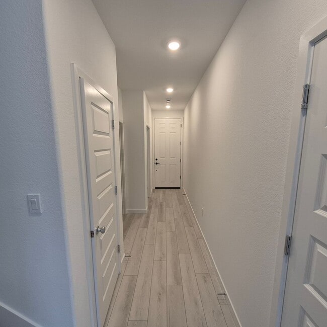 Building Photo - Brand New 4 Bedroom Home in Lennar's Cyan Community