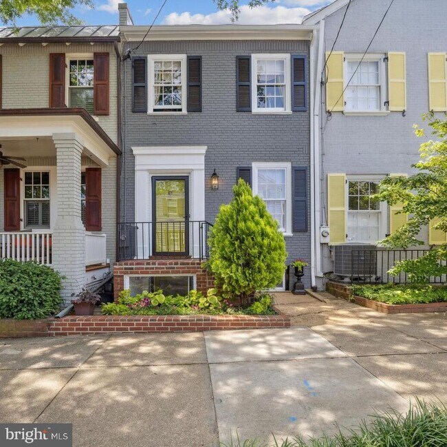 Building Photo - 428 Wolfe St