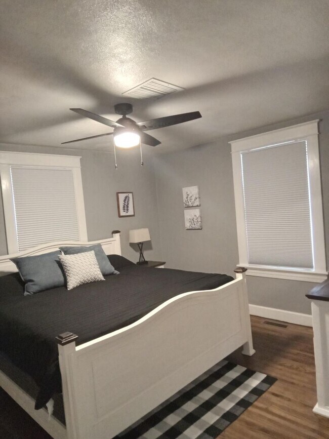 Building Photo - Fully Furnished Home Just Minutes From LU