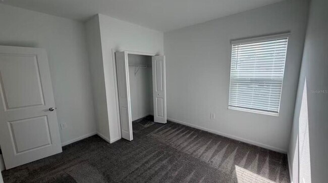 Building Photo - 2152 Sweet Honey Ln