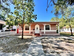 Building Photo - 2324 W Palmetto St