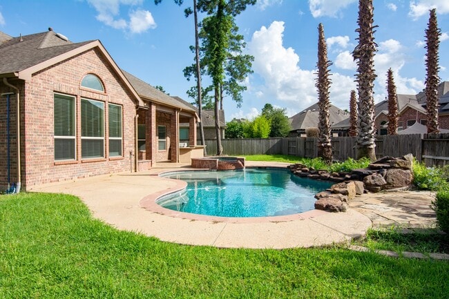 Building Photo - 34 Canoe Bend Ct