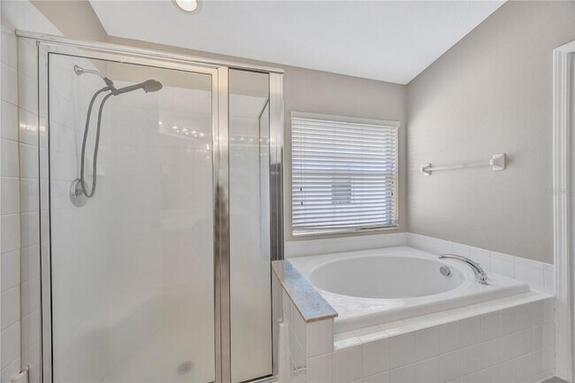 Building Photo - 30435 Annadale Dr