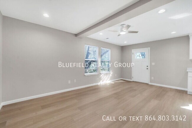 Building Photo - 253 Woodruff St