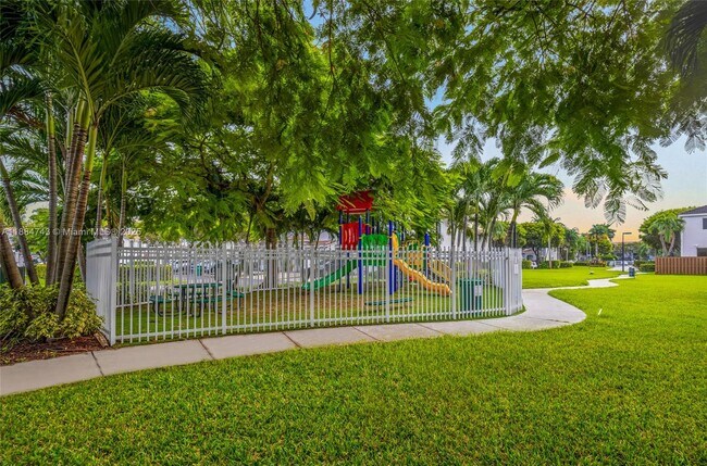 Building Photo - 5625 NW 112th Path