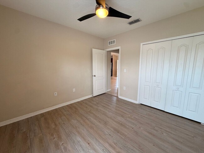 Building Photo - Conveniently Located 3BR Home in Port Orange Plantation