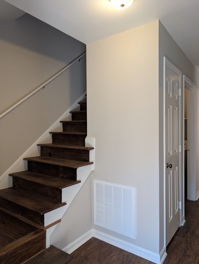 Building Photo - 119 Karen Ct