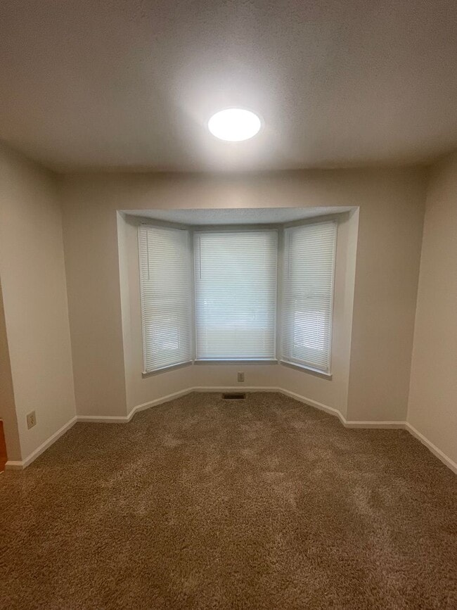 Building Photo - 4119 Kaplan Dr