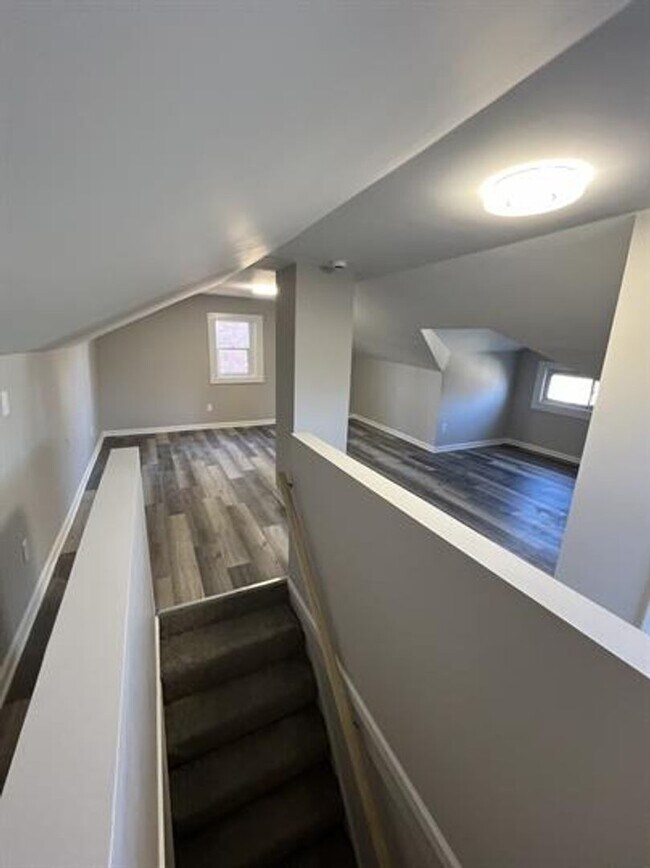 Building Photo - 4124 Larkwood Ave