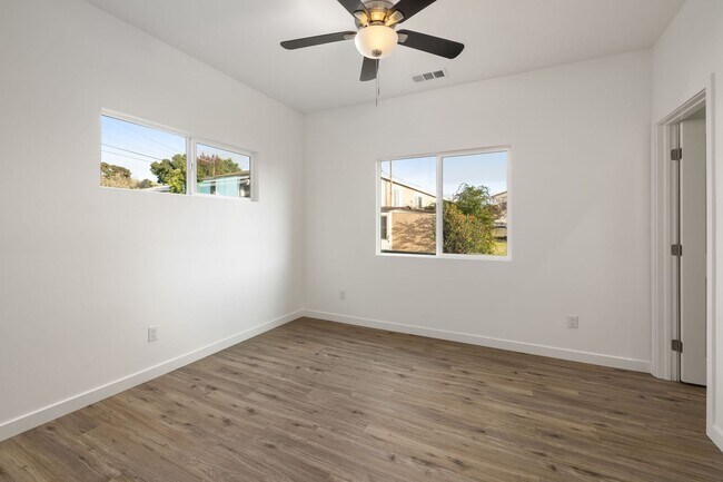 Building Photo - 6765 N Elman St