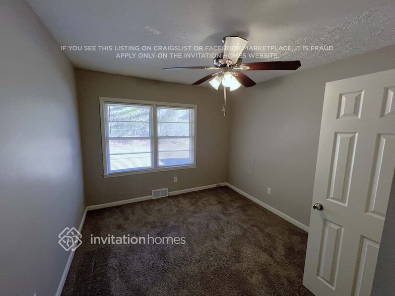 Building Photo - 35 Circle Creek Dr