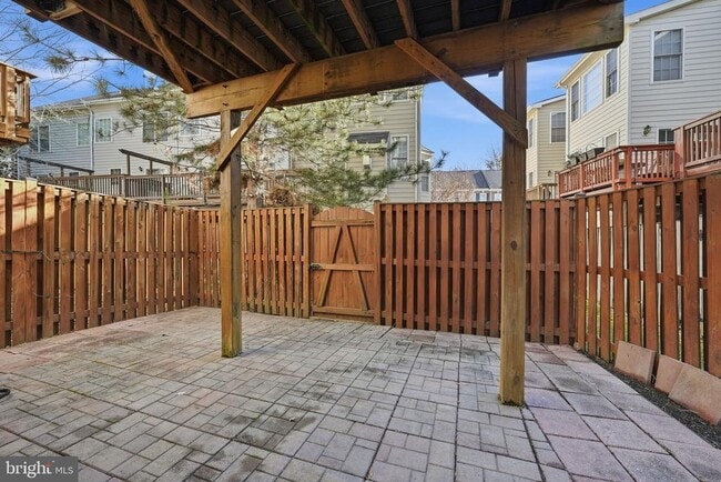 Building Photo - 7665 Audubon Meadow Way