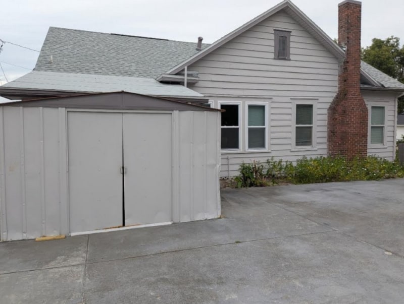 Building Photo - 1008 Lake Ave