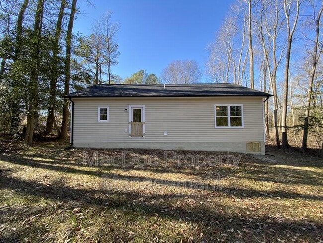 Building Photo - 170 Forest Grove Rd