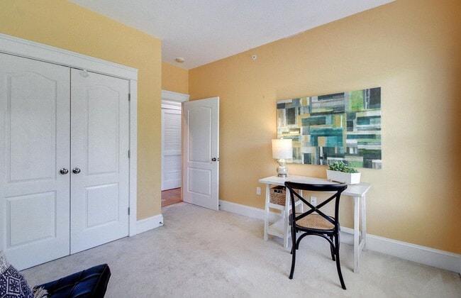 Building Photo - 3 Bedroom 2.5 Bath Condo in Etiwan Pointe ...