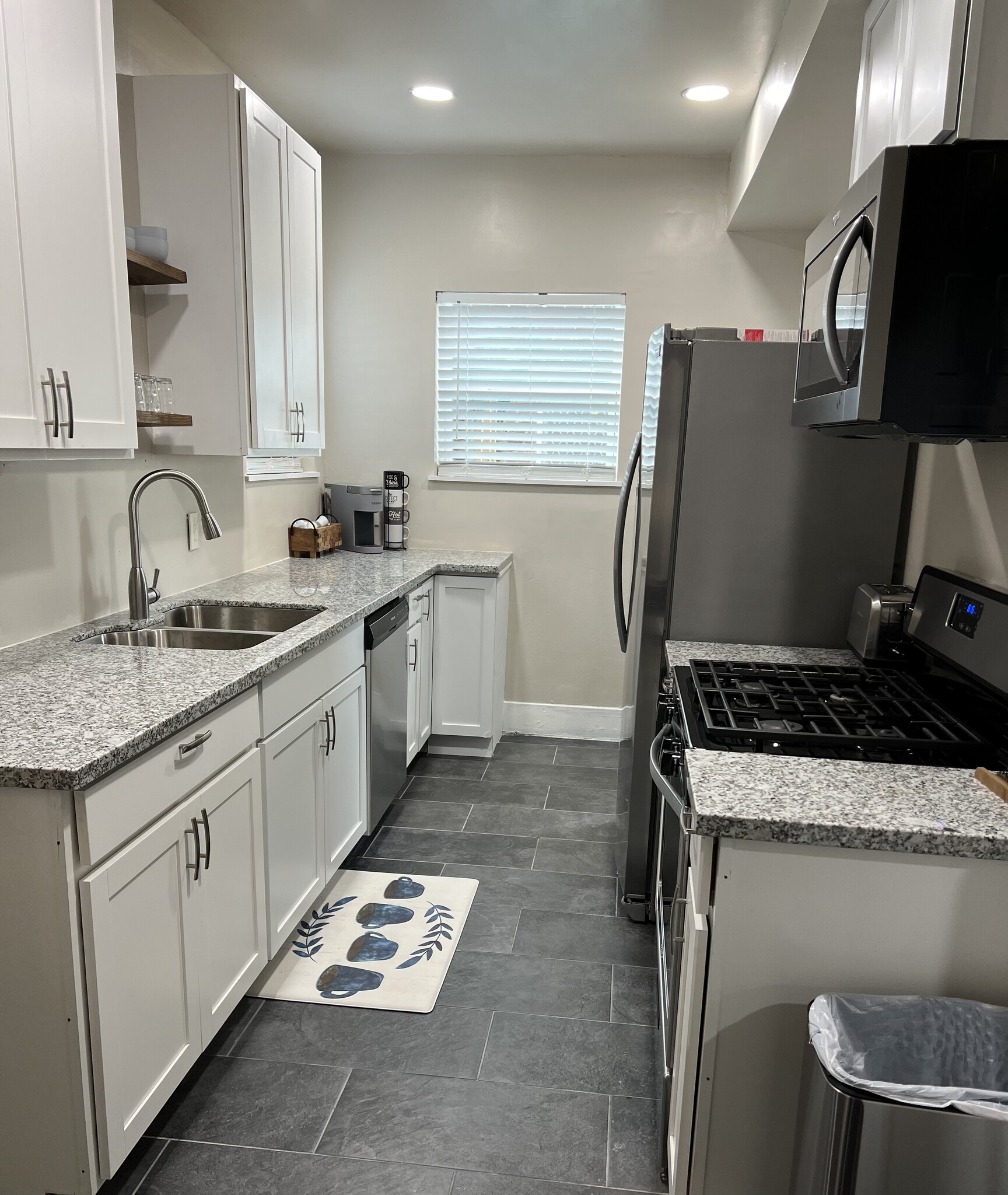 Kitchen - 2108 Berry St