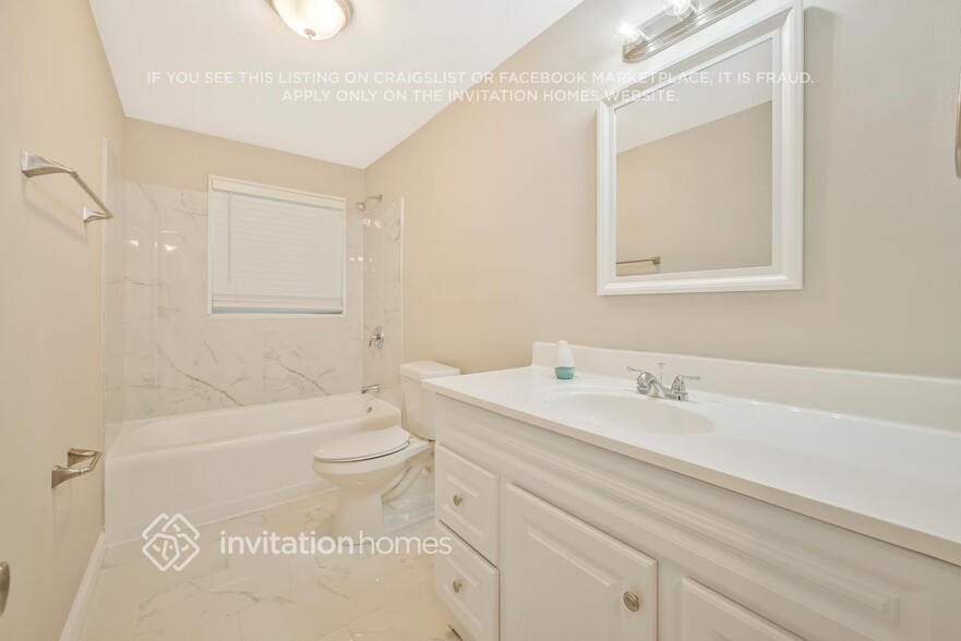Building Photo - 4805 Basswood Ln