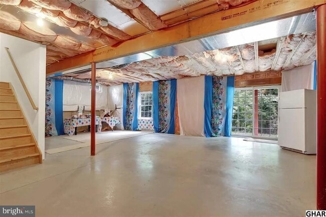 Building Photo - 490 Adam Ln