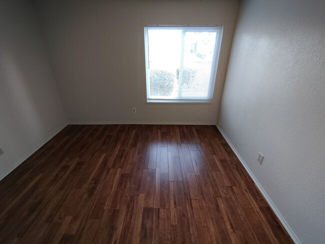 Building Photo - 1313 Floyd Ave