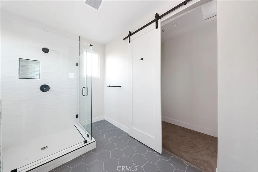 Master Bathroom - 2020 Brentwood Pl