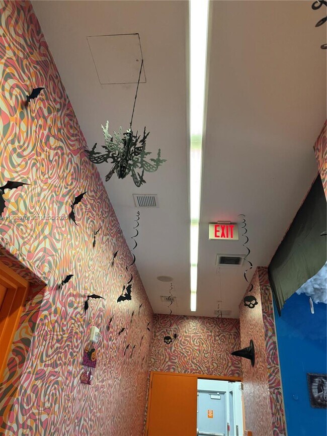 Building Photo - 31 SE 6th St