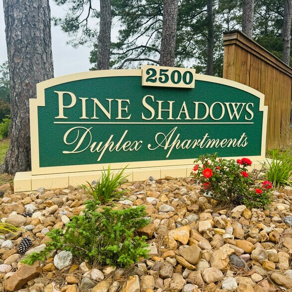 Pine Shadows Duplex Apartments 2500 W Martin Luther King Jr Dr
