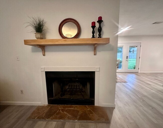 Building Photo - 8645 Kingfisher Ln