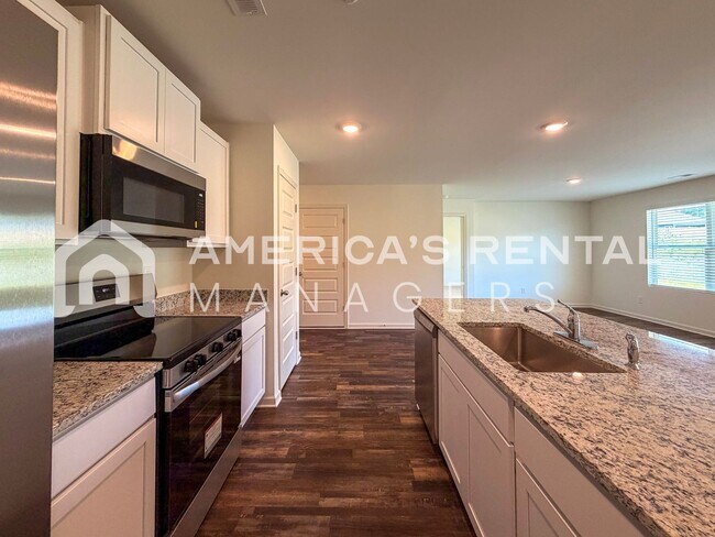 Building Photo - 305 Pne Rdg Dr
