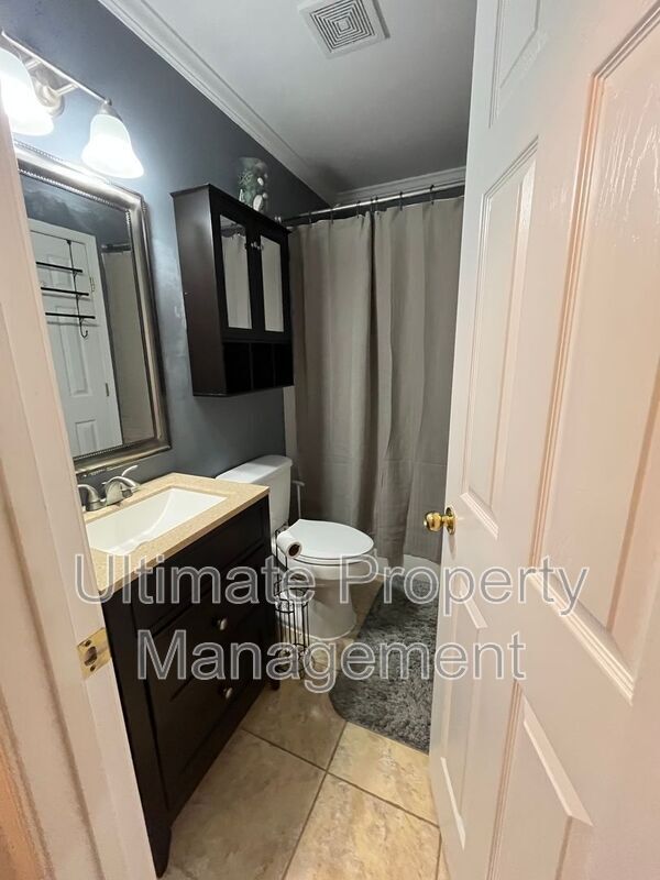 Building Photo - 4500 Crawdad Ct