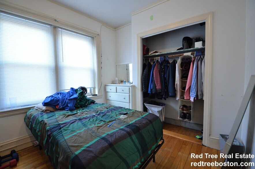 Building Photo - 100 St Mary's St