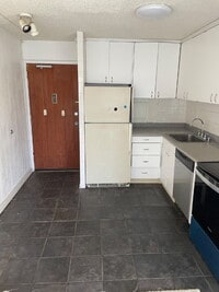 Building Photo - Clean 1 Bdrm, Central AC, ALL utilities included!