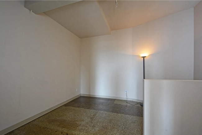 Building Photo - 488 Wabasha St N