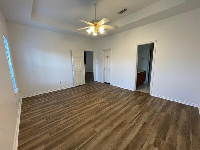Building Photo - 1225 Sagebrush St