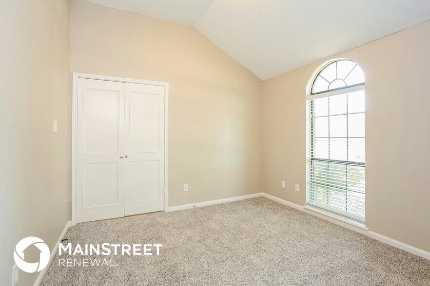 Building Photo - 6326 Los Altos Dr
