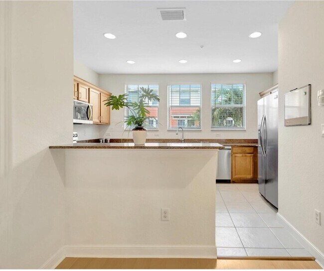 Building Photo - 770 Millbrae Ct
